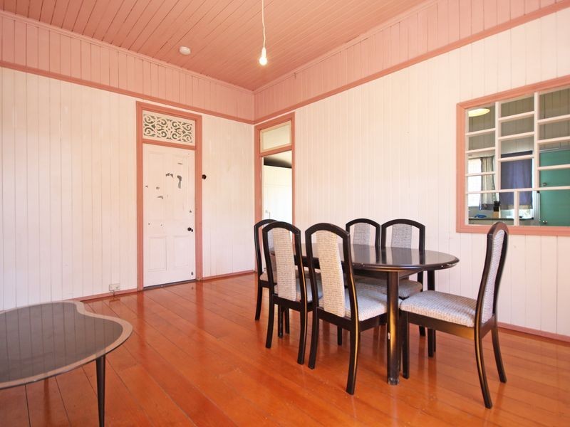 6 Allen Street, North Ipswich QLD 4305