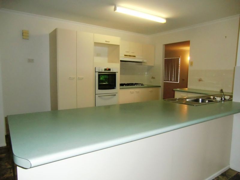 5 Resolution Parade, Flinders View QLD 4305