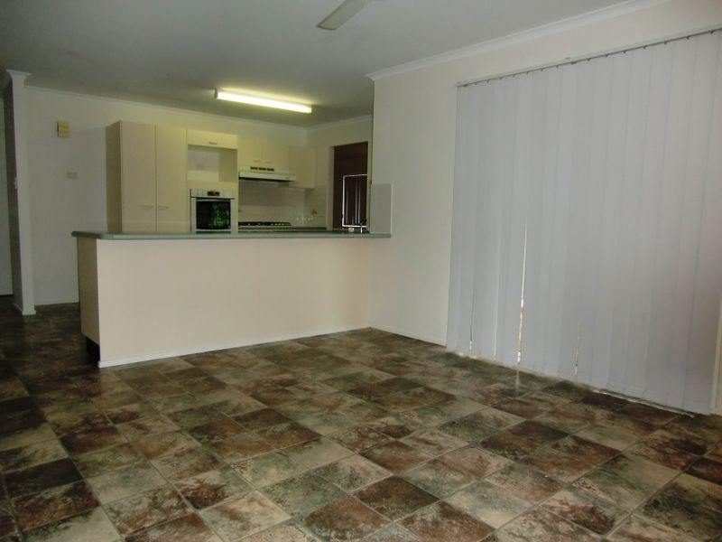 5 Resolution Parade, Flinders View QLD 4305