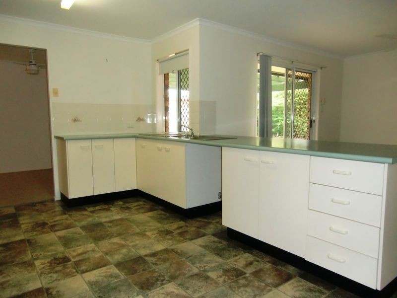 5 Resolution Parade, Flinders View QLD 4305