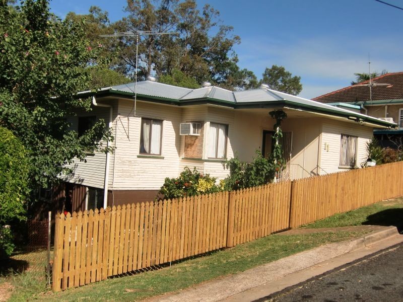 11 Raymond Street, North Ipswich QLD 4305