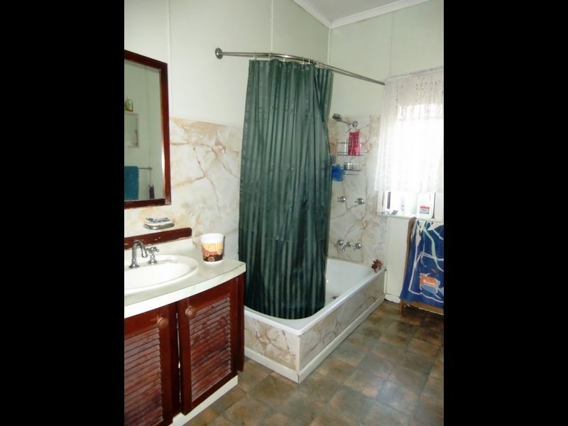 11 Raymond Street, North Ipswich QLD 4305