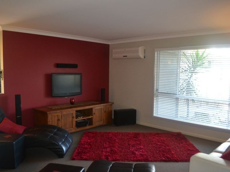 18 Bertrand Avenue, Kensington Grove QLD 4341