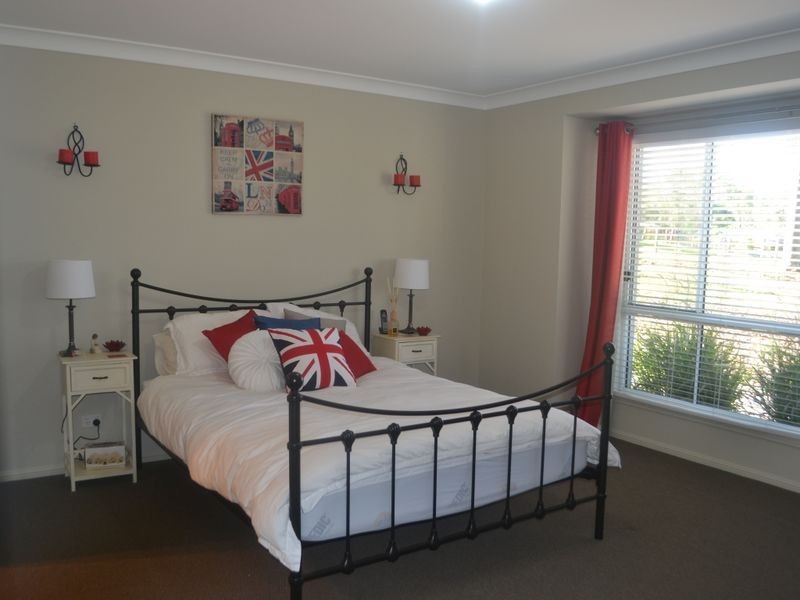 18 Bertrand Avenue, Kensington Grove QLD 4341