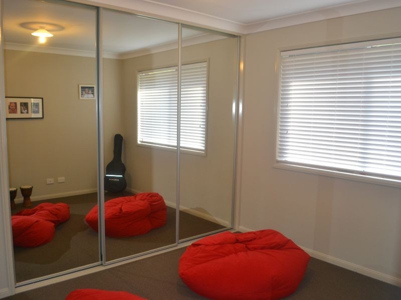 18 Bertrand Avenue, Kensington Grove QLD 4341