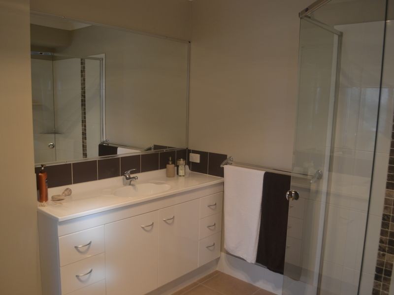 18 Bertrand Avenue, Kensington Grove QLD 4341