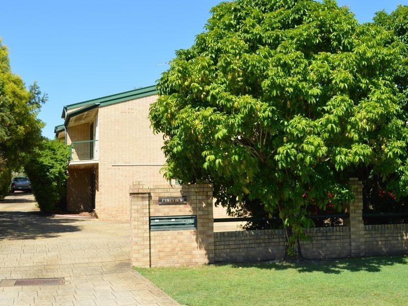 2/17 William Street, Bundamba QLD 4304