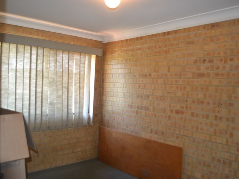 2/17 William Street, Bundamba QLD 4304