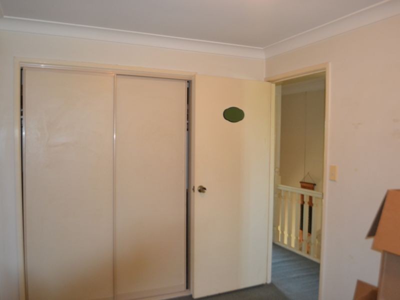 2/17 William Street, Bundamba QLD 4304