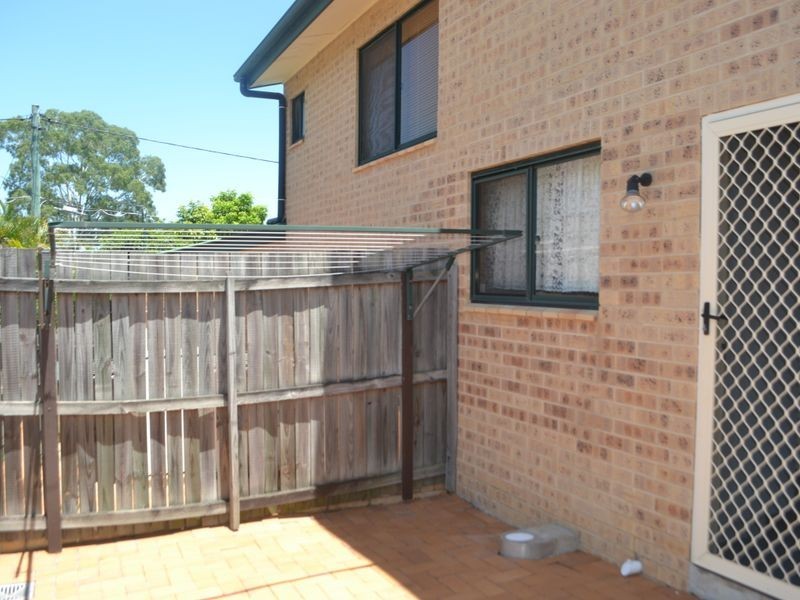 2/17 William Street, Bundamba QLD 4304