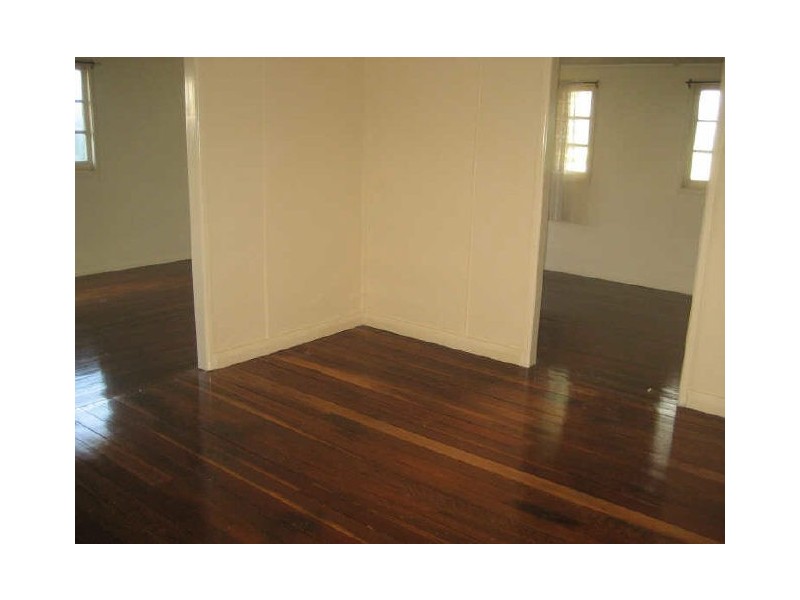 64 Pine Moutain Road, North Ipswich QLD 4305