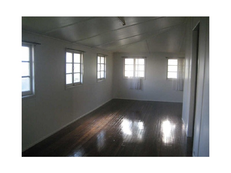 64 Pine Moutain Road, North Ipswich QLD 4305