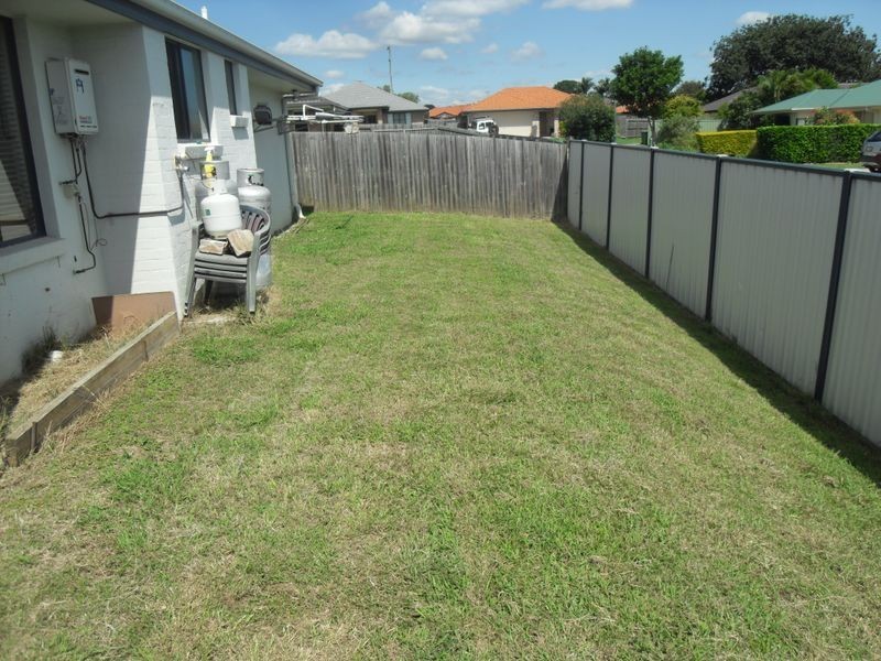 2 Dewhurst Crescent, Raceview QLD 4305
