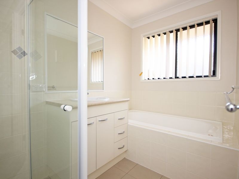 11 Bradfield Drive, Brassall QLD 4305