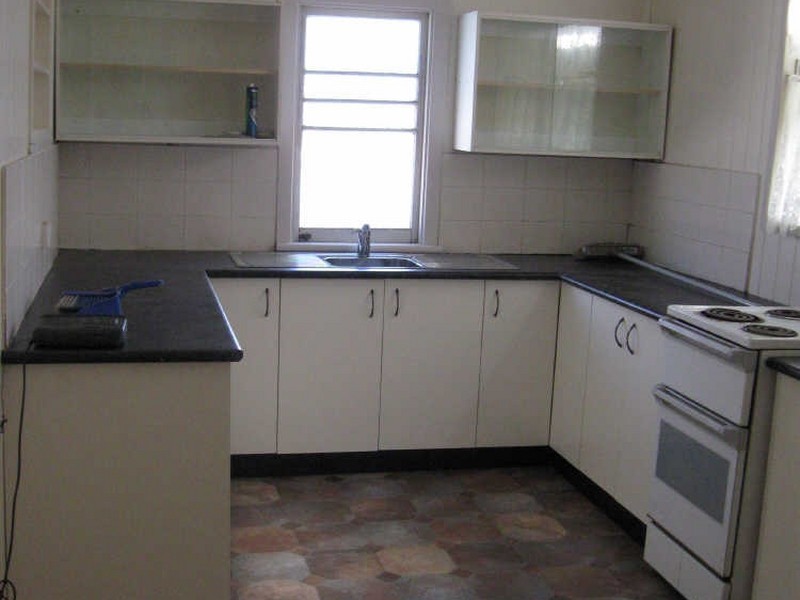 24 Wattle Street, North Booval QLD 4304