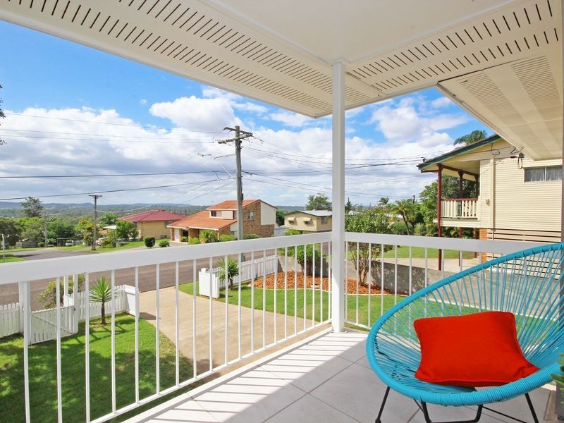 8 Carlyle Street, Riverview QLD 4303