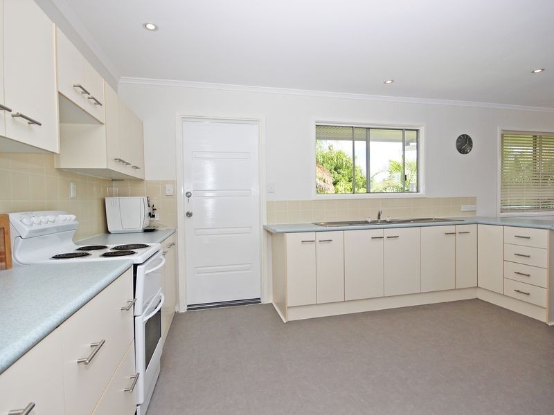 8 Carlyle Street, Riverview QLD 4303