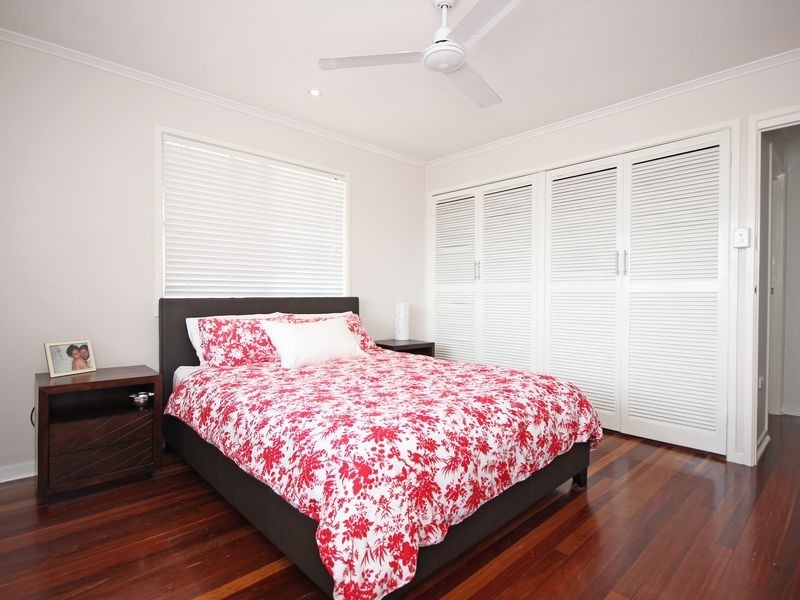 8 Carlyle Street, Riverview QLD 4303