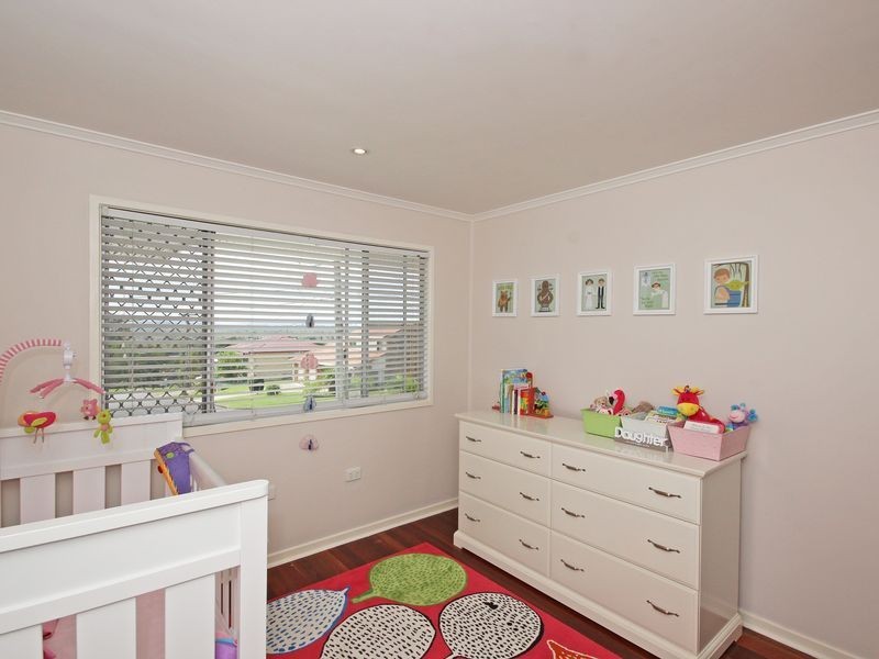 8 Carlyle Street, Riverview QLD 4303