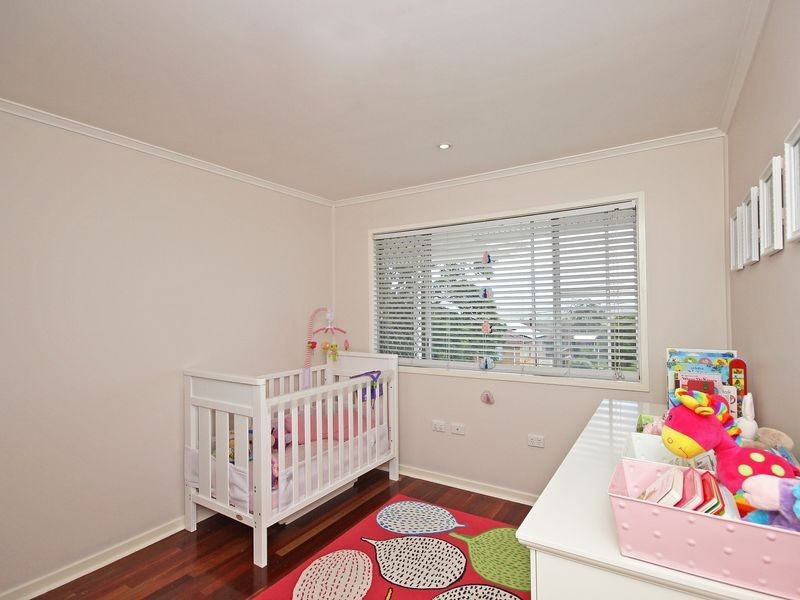 8 Carlyle Street, Riverview QLD 4303