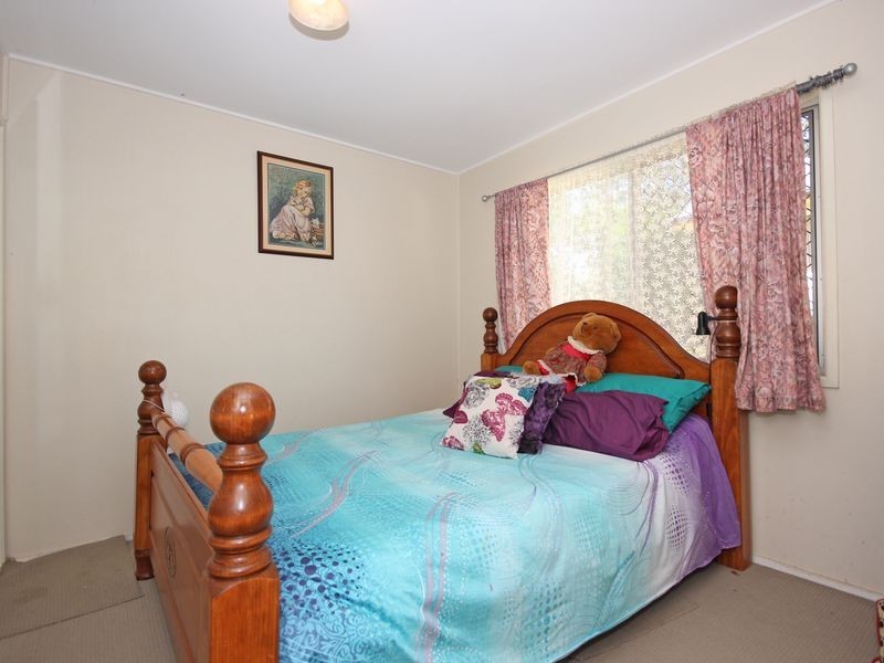 3 Daisy Av, North Ipswich QLD 4305