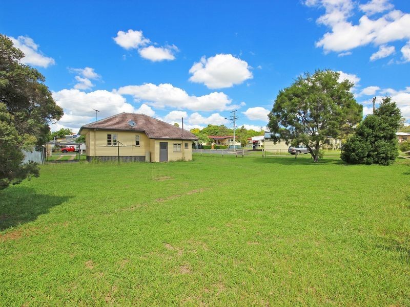 178 Glebe Road, Booval QLD 4304