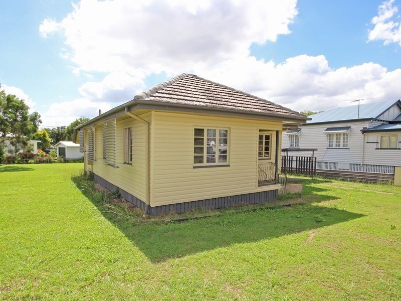 178 Glebe Road, Booval QLD 4304