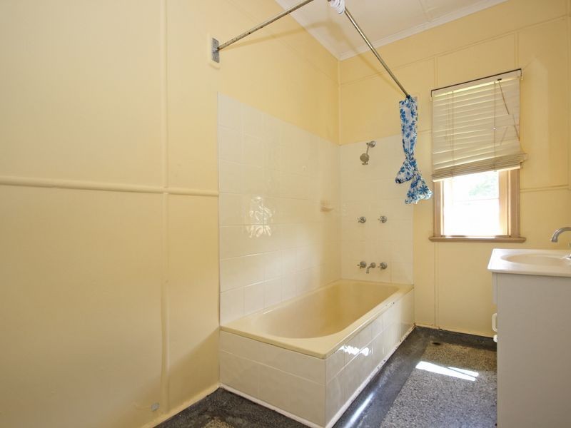 178 Glebe Road, Booval QLD 4304