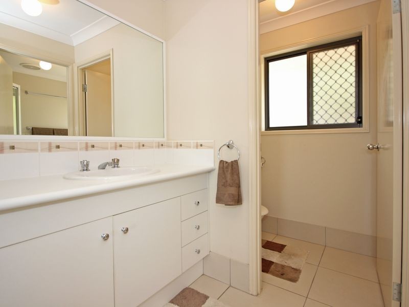 13 Skinner Crescent, Silkstone QLD 4304