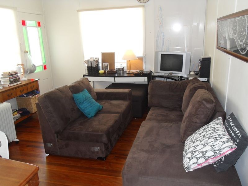 35 John Street, Bundamba QLD 4304