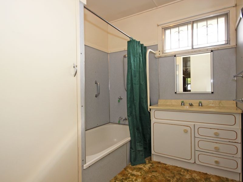 176 Cascade Street, Raceview QLD 4305
