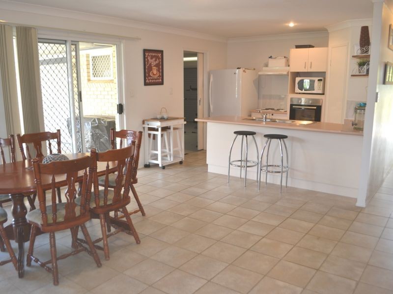381 South Station Road, Raceview QLD 4305