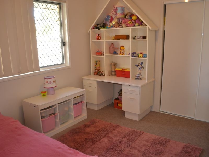 381 South Station Road, Raceview QLD 4305