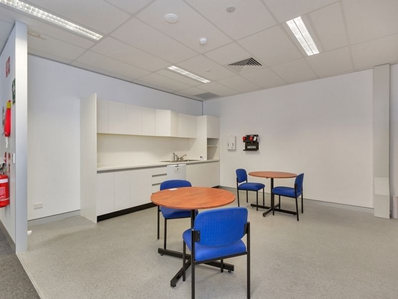 30 Limestone Street, Ipswich QLD 4305