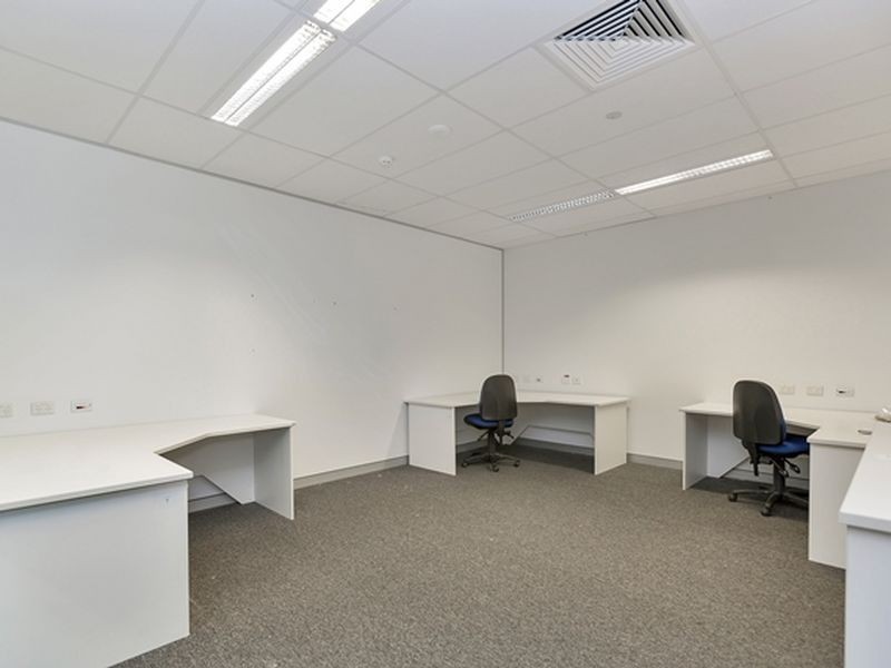 30 Limestone Street, Ipswich QLD 4305