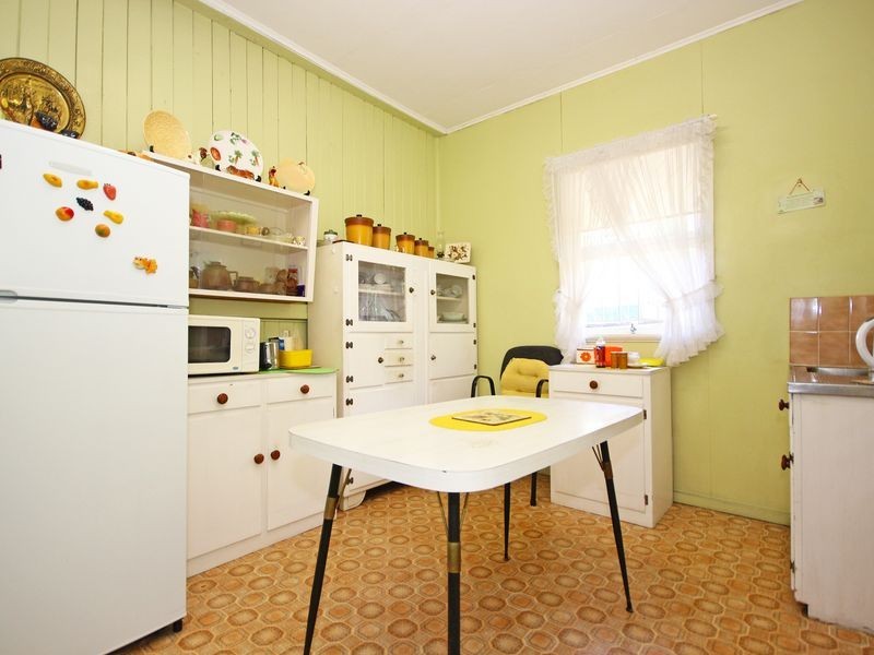 60 Pine Street, North Ipswich QLD 4305