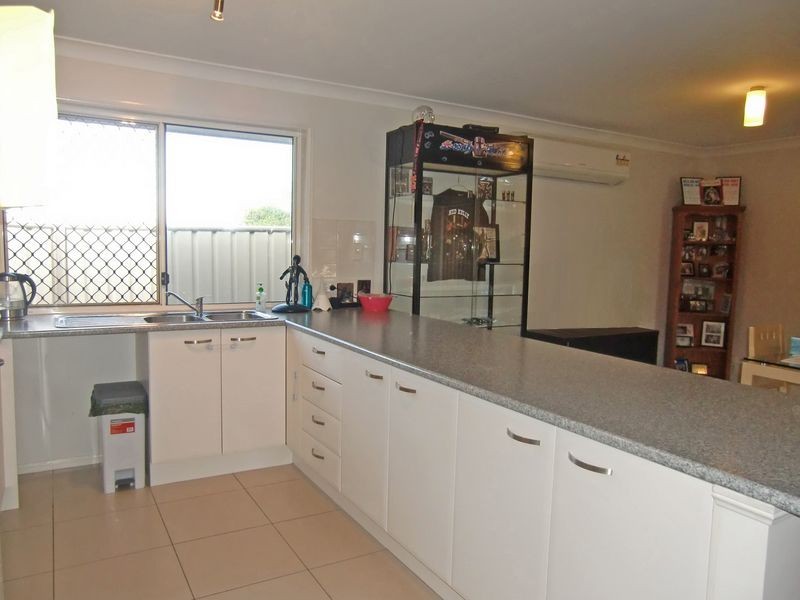 37 Skinner Crescent, Silkstone QLD 4304