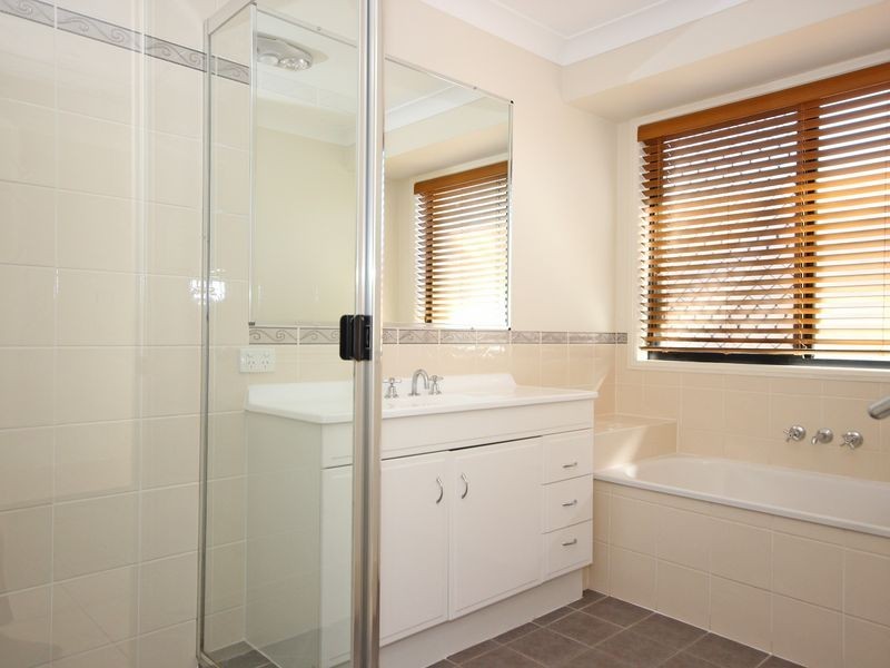 11 Jondaryan Court, Brassall QLD 4305