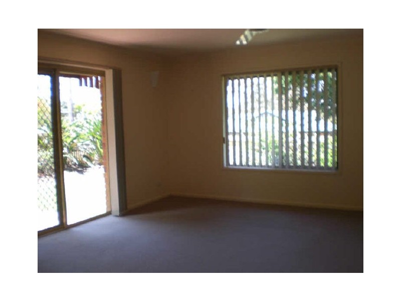 1/13 John Staines Cresent, North Ipswich QLD 4305