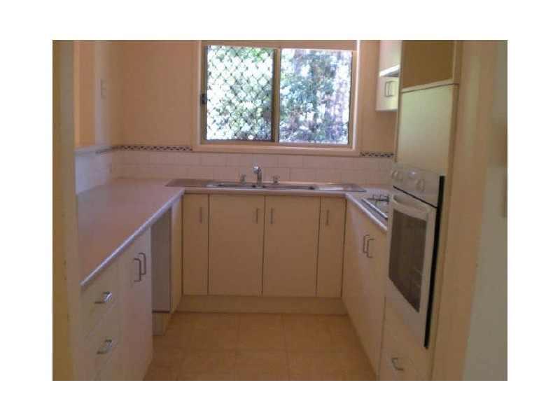 1/13 John Staines Cresent, North Ipswich QLD 4305