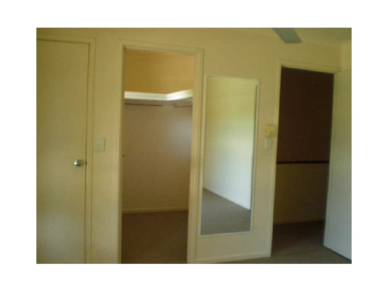 1/13 John Staines Cresent, North Ipswich QLD 4305