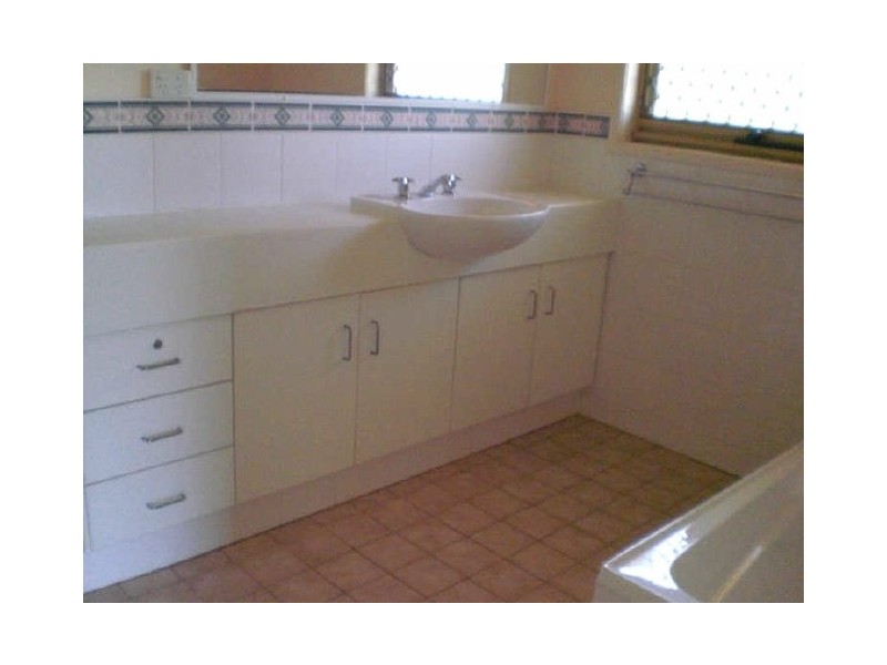 1/13 John Staines Cresent, North Ipswich QLD 4305