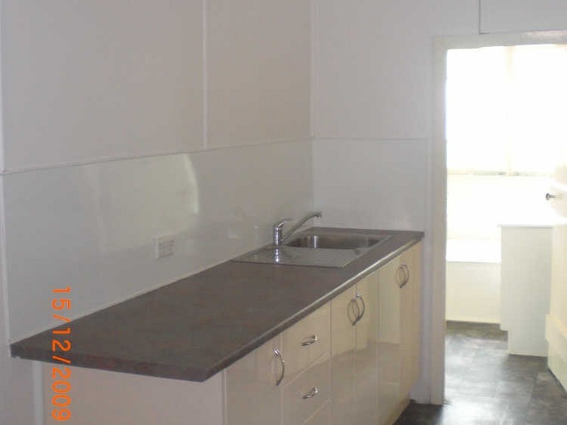 3 Shine Street, One Mile QLD 4305