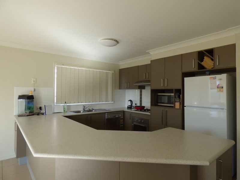 34 Ronayne Circle, One Mile QLD 4305