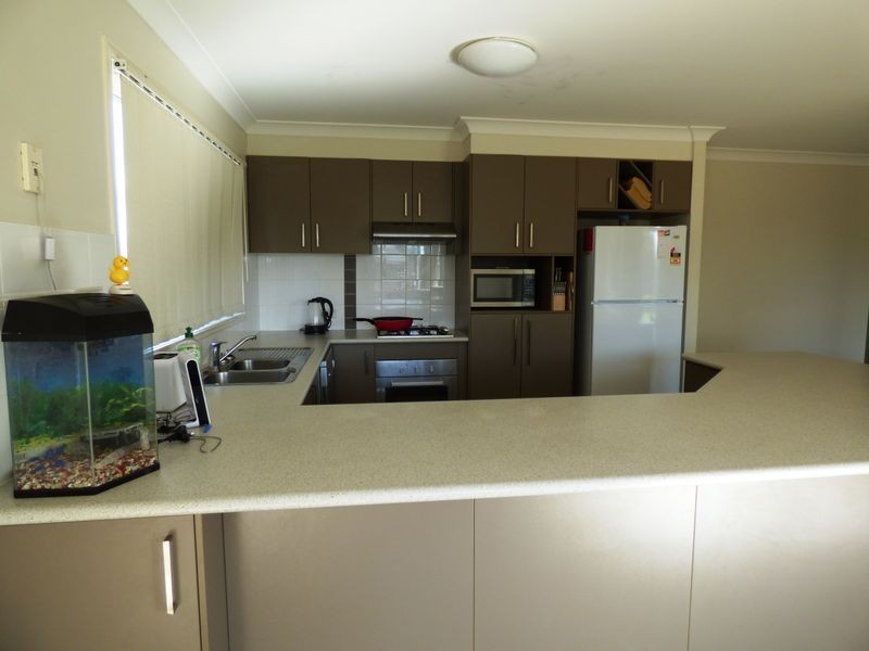 34 Ronayne Circle, One Mile QLD 4305