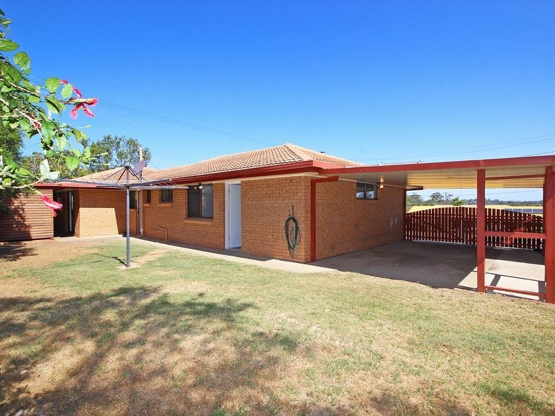 1 Glenelg Drive, Brassall QLD 4305