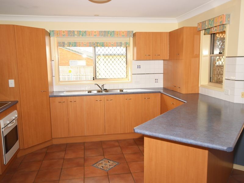 4 Zoe Court, Raceview QLD 4305