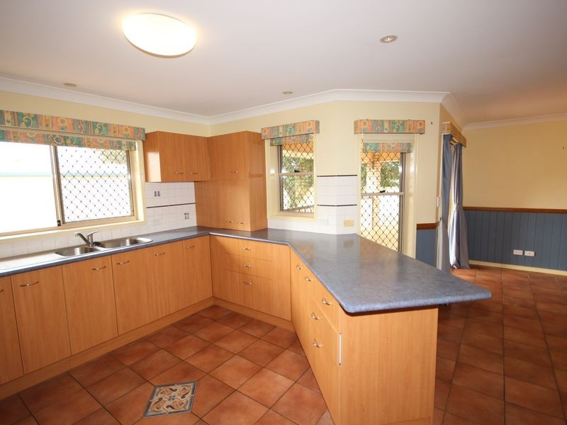 4 Zoe Court, Raceview QLD 4305