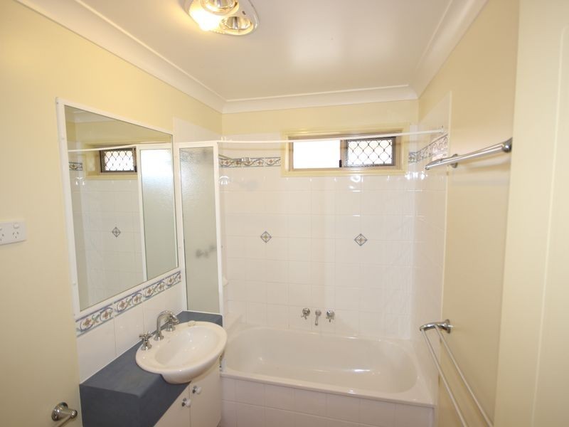 4 Zoe Court, Raceview QLD 4305