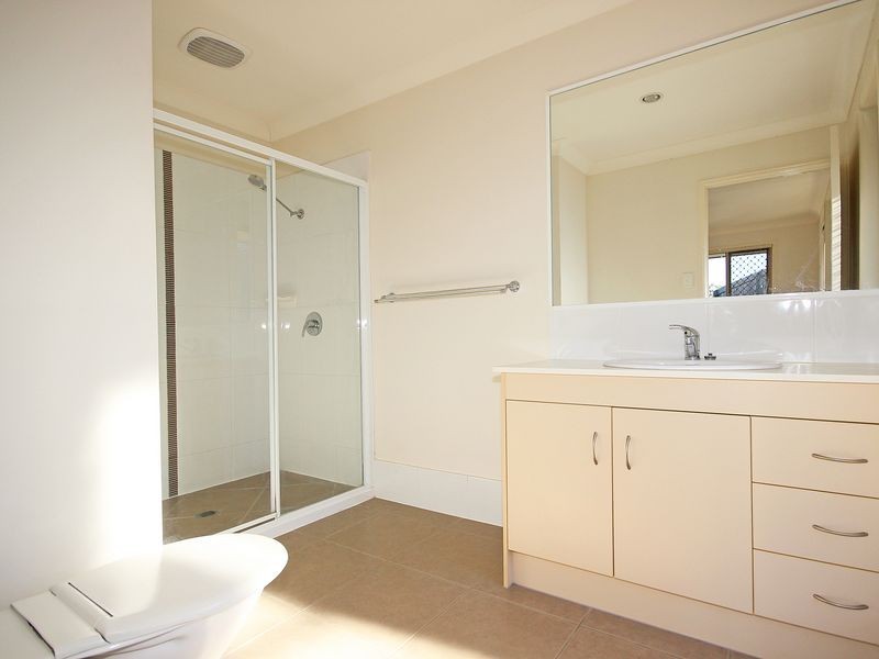 12 Lukin Court, Brassall QLD 4305